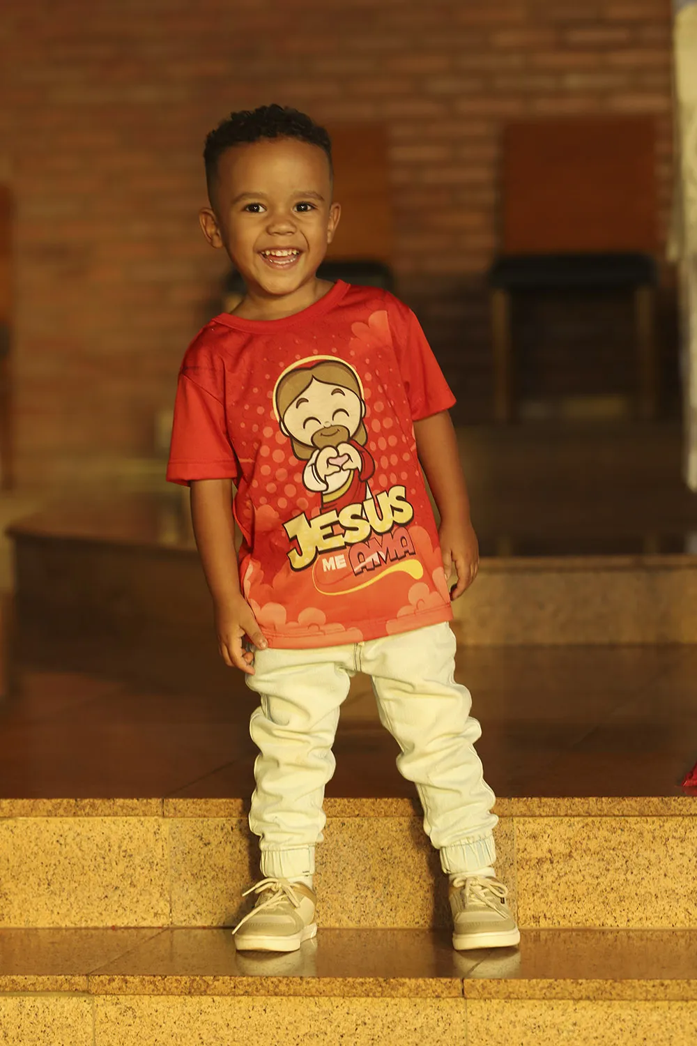 Camiseta Jesus me Ama - Vermelha - Imagem 3
